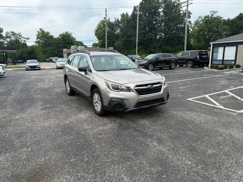 Used 2019 Subaru Outback 2.5i AWD/4WD image 7
