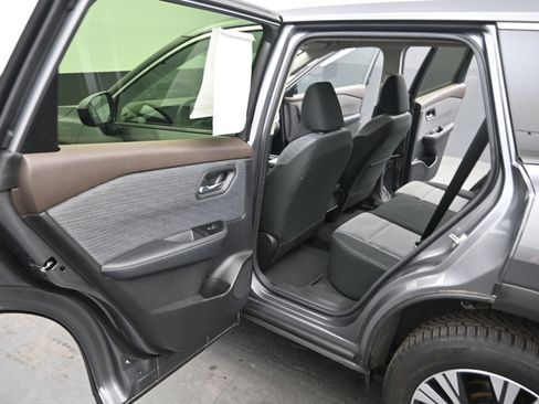 Certified 2023 Nissan Rogue SV image 13