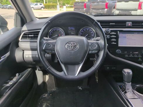 Used 2019 Toyota Camry SE FWD image 15