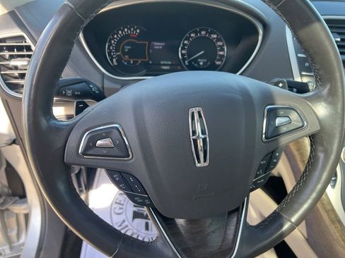 Used 2016 Lincoln MKX Reserve w/ Technology Package image 19