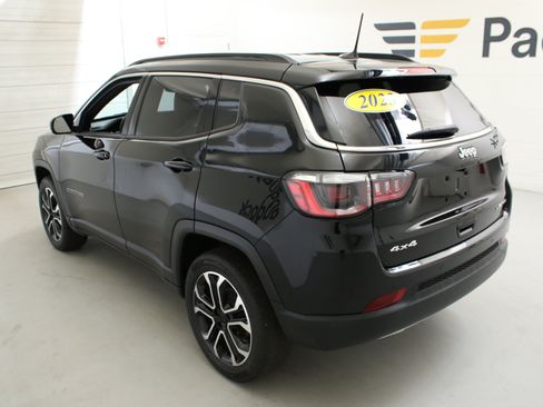 Used 2023 Jeep Compass Limited AWD/4WD image 7