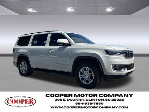 Used 2022 Jeep Wagoneer Series I RWD image 7