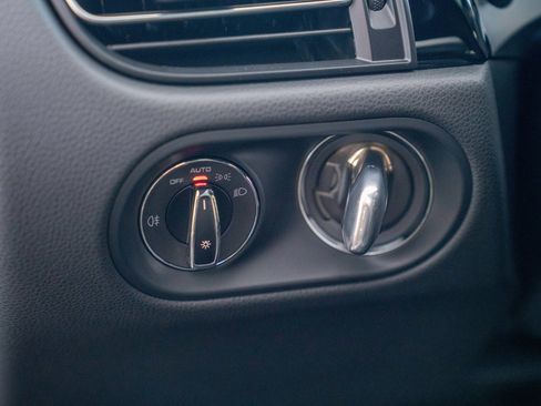 New 2026 Porsche Macan image 14