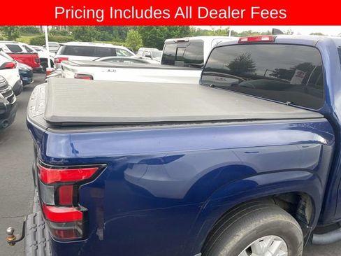 Used 2022 Nissan Frontier SV AWD/4WD image 9