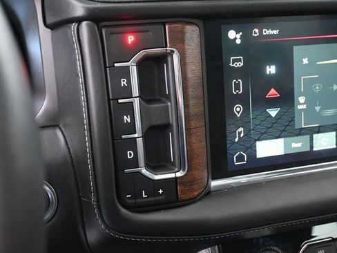 Used 2024 GMC Yukon XL Denali Ultimate image 28