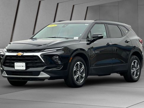 Used 2023 Chevrolet Blazer LT image 8