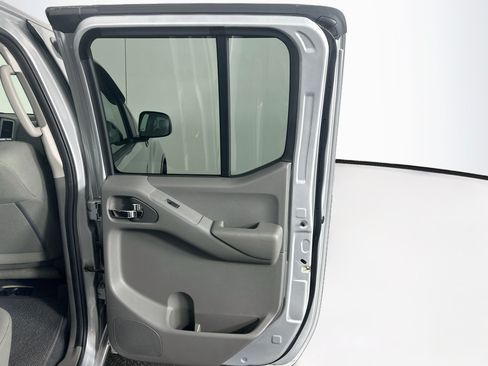 Used 2019 Nissan Frontier SV RWD image 27