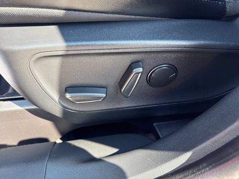 Used 2025 Ford Escape ST-Line AWD/4WD image 17