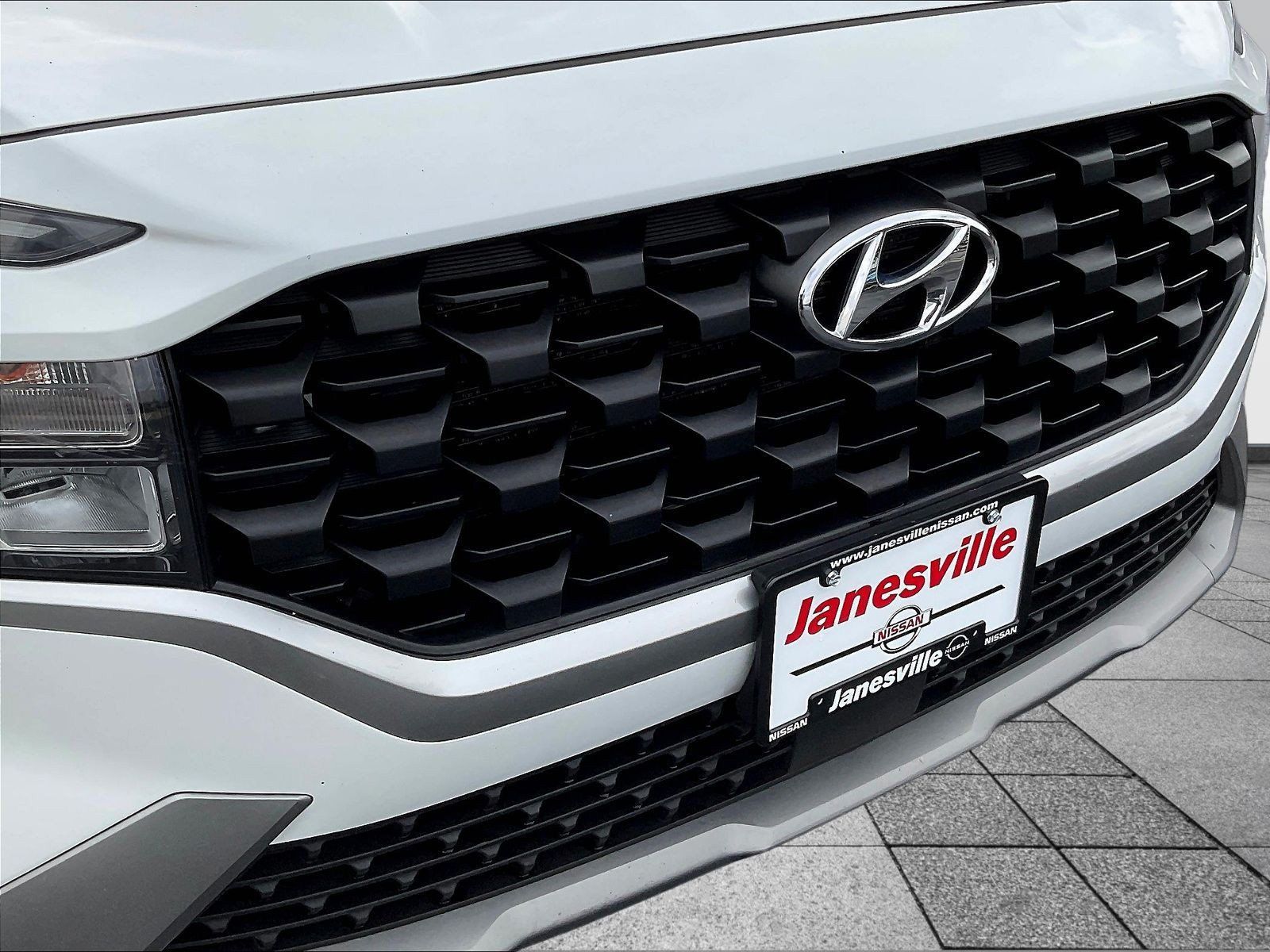 Used 2022 Hyundai Santa Fe SE AWD/4WD image 35