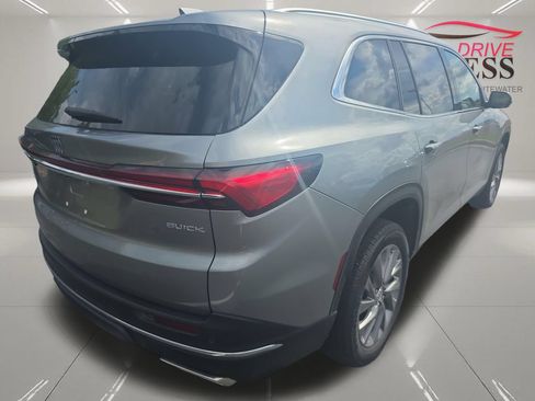 Certified 2025 Buick Enclave Preferred FWD image 9