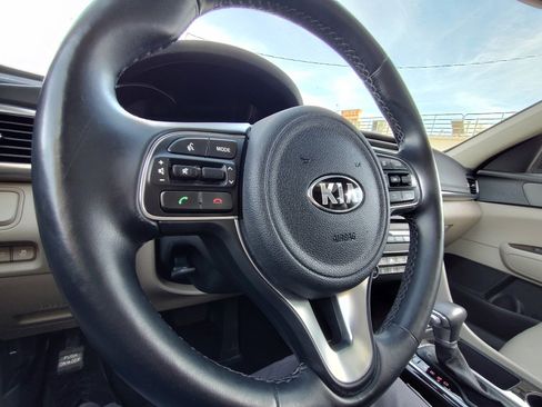 Used 2017 Kia Optima EX w/ Premium Package image 19