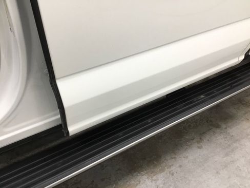 Used 2023 Ford F150 Lariat w/ Equipment Group 502A High image 5