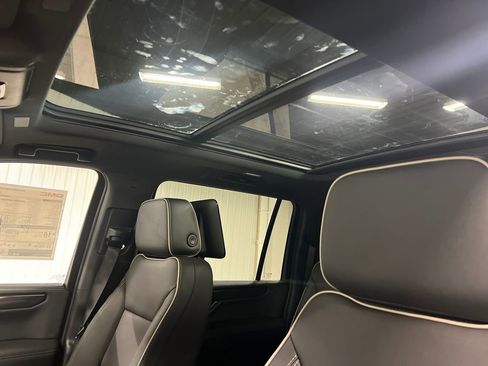 New 2026 GMC Yukon XL Elevation w/ Elevation Premium Package image 28