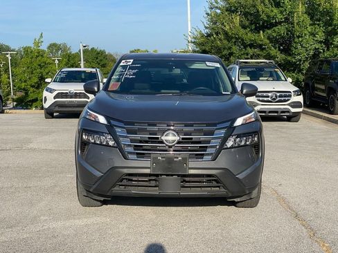 Used 2025 Nissan Rogue SV AWD/4WD image 2