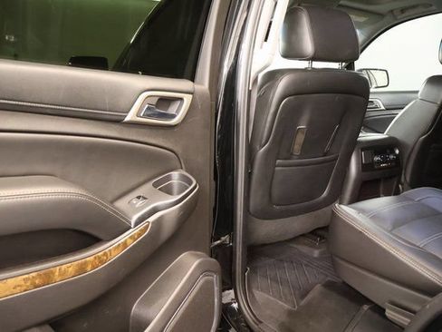 Used 2015 GMC Yukon Denali w/ Open Road Package RWD image 29