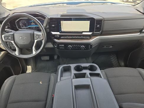 Used 2022 Chevrolet Silverado 1500 RST AWD/4WD image 16