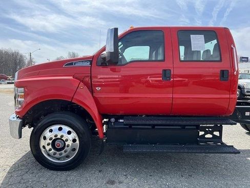 Used 2021 Ford F650 2WD Crew Cab Super Duty image 18