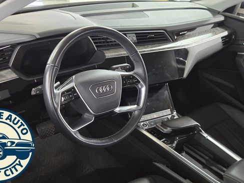 Used 2022 Audi e-tron Premium AWD/4WD image 10