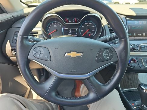 Used 2018 Chevrolet Impala LT w/ LT Convenience Package FWD image 13