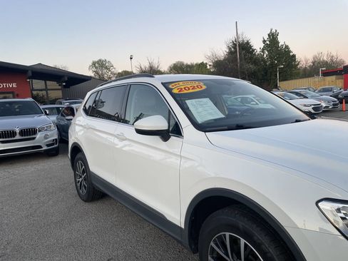 Used 2020 Volkswagen Tiguan SE image 13