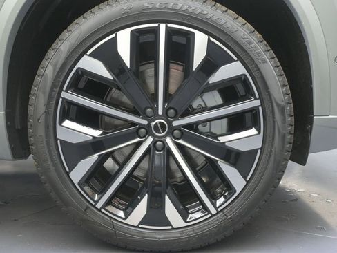 New 2026 Volvo XC90 B6 Plus w/ Protection Package Premier image 10