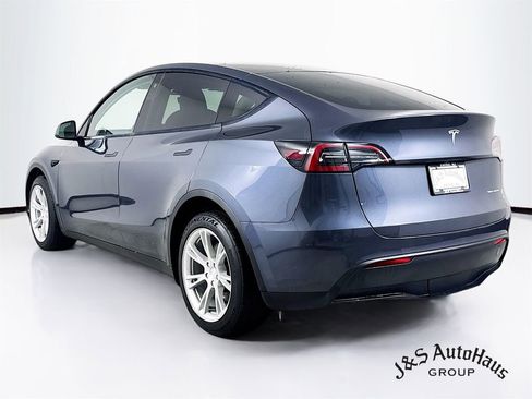 Used 2023 Tesla Model Y Long Range image 5