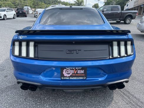 Used 2019 Ford Mustang GT w/ Equipment Group 301A RWD image 9