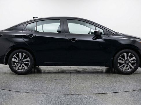 Used 2025 Nissan Versa SV FWD image 11