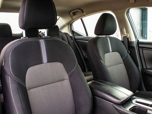 Used 2023 Nissan Sentra SV w/ All-Weather Package image 37