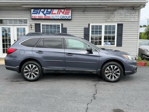 Used 2017 Subaru Outback 2.5i Limited AWD/4WD image 1