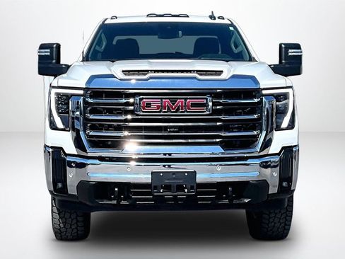 Used 2025 GMC Sierra 2500 SLE AWD/4WD image 2