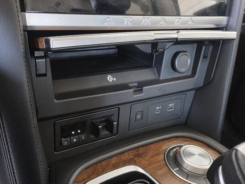 Used 2024 Nissan Armada SL w/ Captain's Chairs Package AWD/4WD image 29