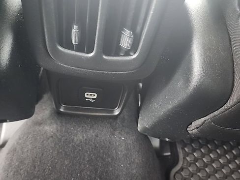 Used 2020 Jeep Compass Latitude w/ Cold Weather Group image 18