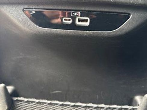 Used 2022 Chrysler Pacifica Touring-L FWD image 14