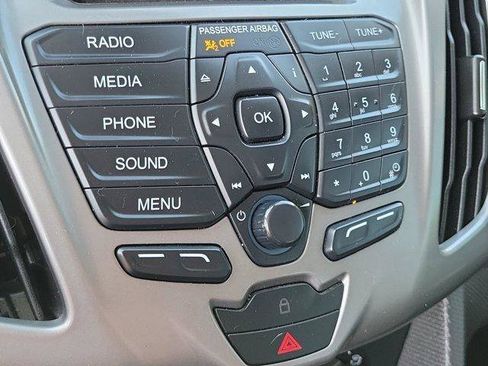 Used 2017 Ford Transit Connect XLT image 30