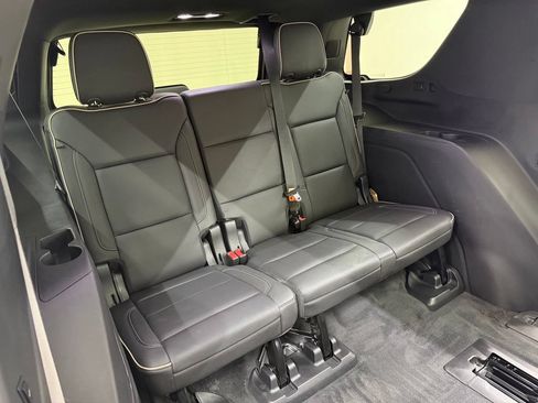 Used 2022 GMC Yukon SLT w/ SLT Premium Package AWD/4WD image 15