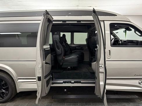 New 2025 GMC Savana 2500 Extended w/ Driver Convenience Package image 7