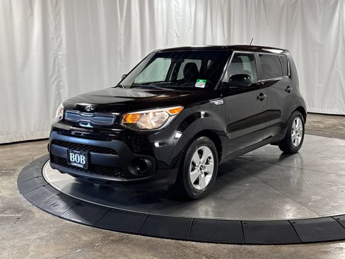 Used 2017 Kia Soul FWD image 1