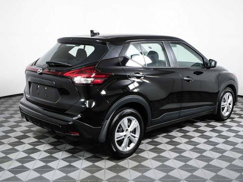 Used 2024 Nissan Kicks S FWD image 3