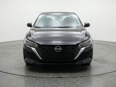 Used 2025 Nissan Sentra SV image 2