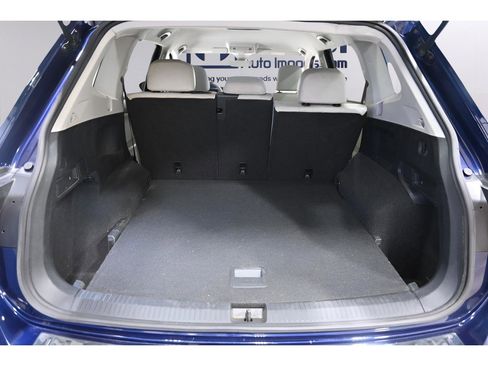 Used 2022 Volkswagen Tiguan SE AWD/4WD image 15