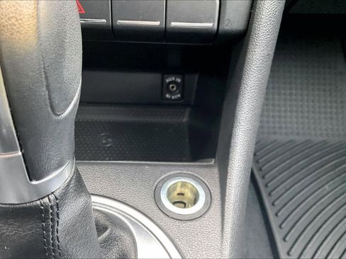 Used 2012 Volkswagen Beetle Turbo image 16