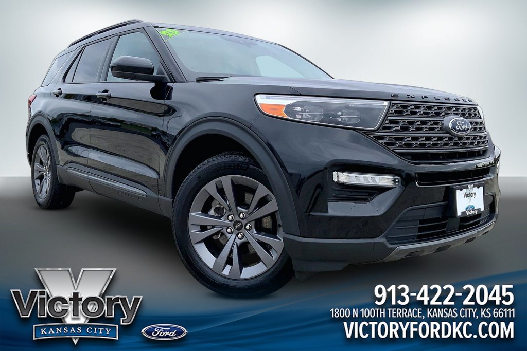 Used 2023 Ford Explorer XLT w/ Equipment Group 202A AWD/4WD image 1