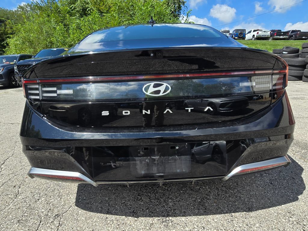 Used 2025 Hyundai Sonata SEL FWD image 8