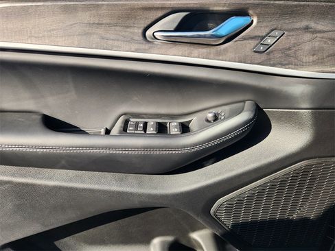 New 2025 Jeep Grand Cherokee Limited image 16