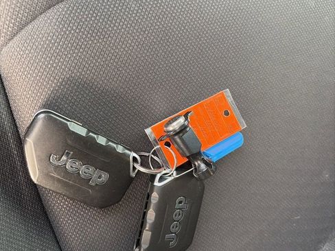 Used 2022 Jeep Wrangler Unlimited Sahara image 10