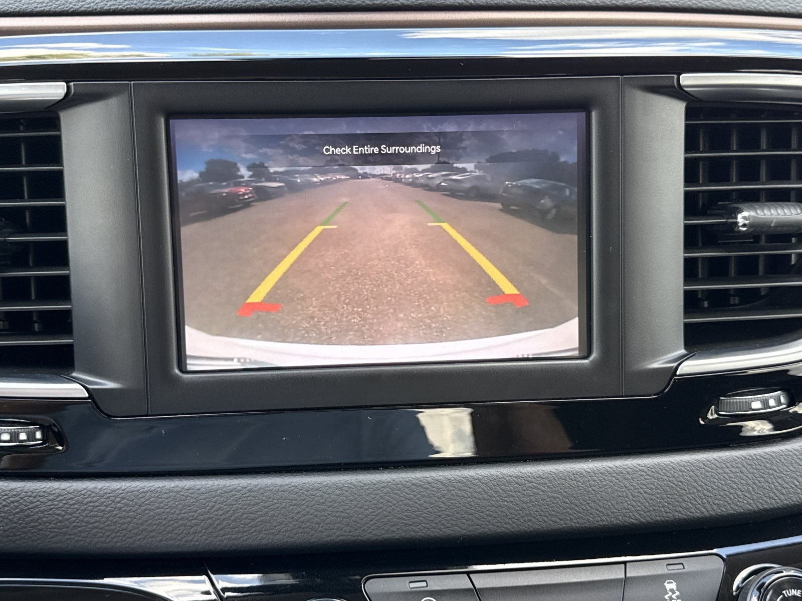 Used 2023 Chrysler Voyager LX FWD image 22