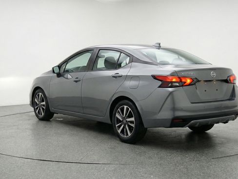 Used 2025 Nissan Versa SV image 6