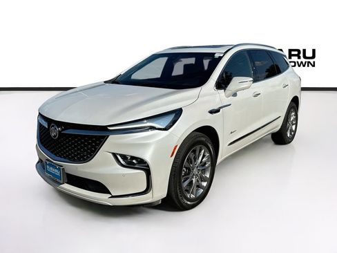 Used 2022 Buick Enclave Avenir w/ Avenir Technology Package FWD image 3