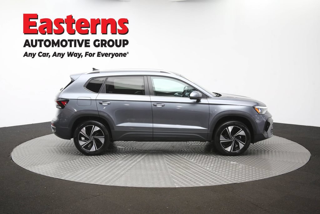 Used 2025 Volkswagen Taos SE AWD/4WD image 45